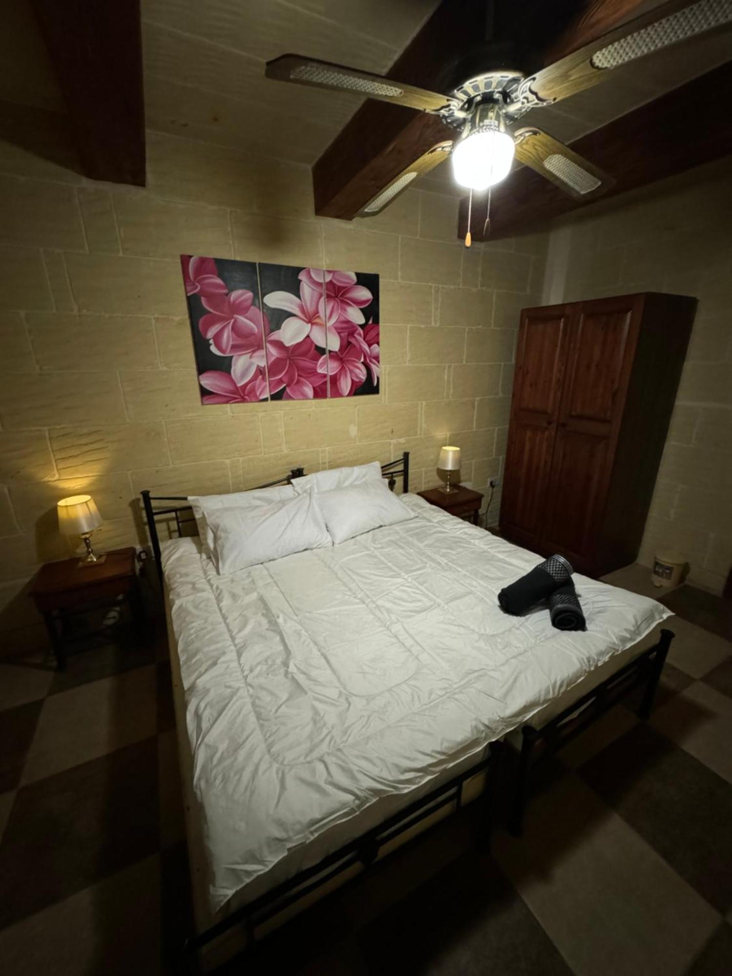 Tal-Bir Farmhouse Hotel Nadur Bagian luar foto