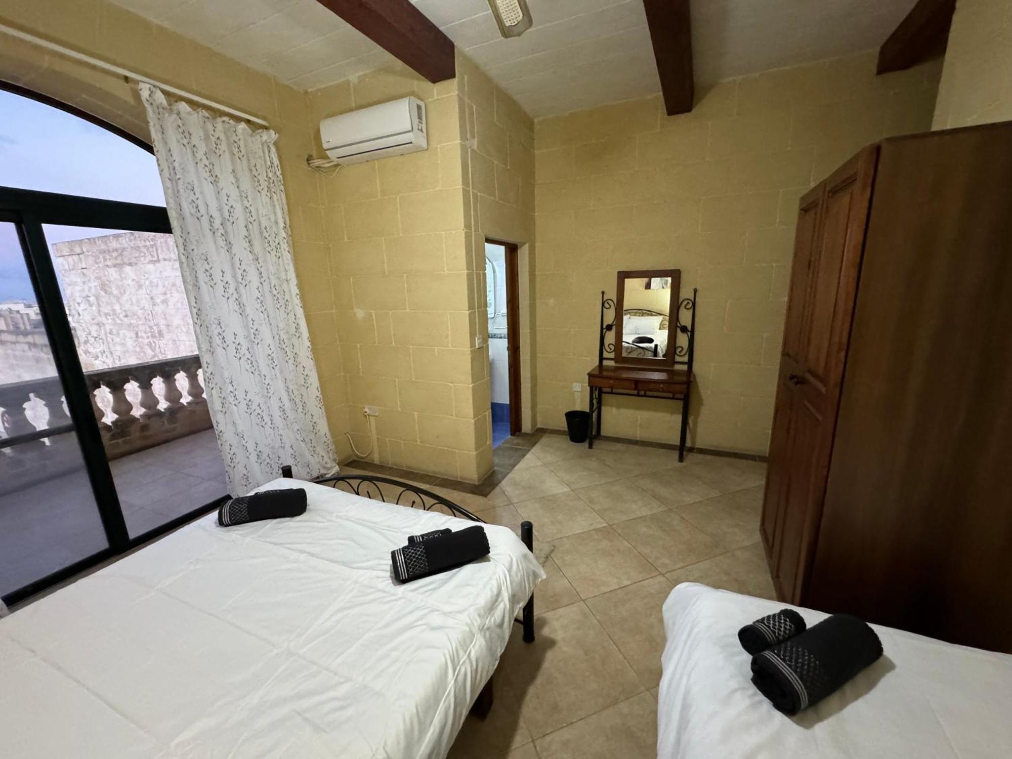 Tal-Bir Farmhouse Hotel Nadur Bagian luar foto