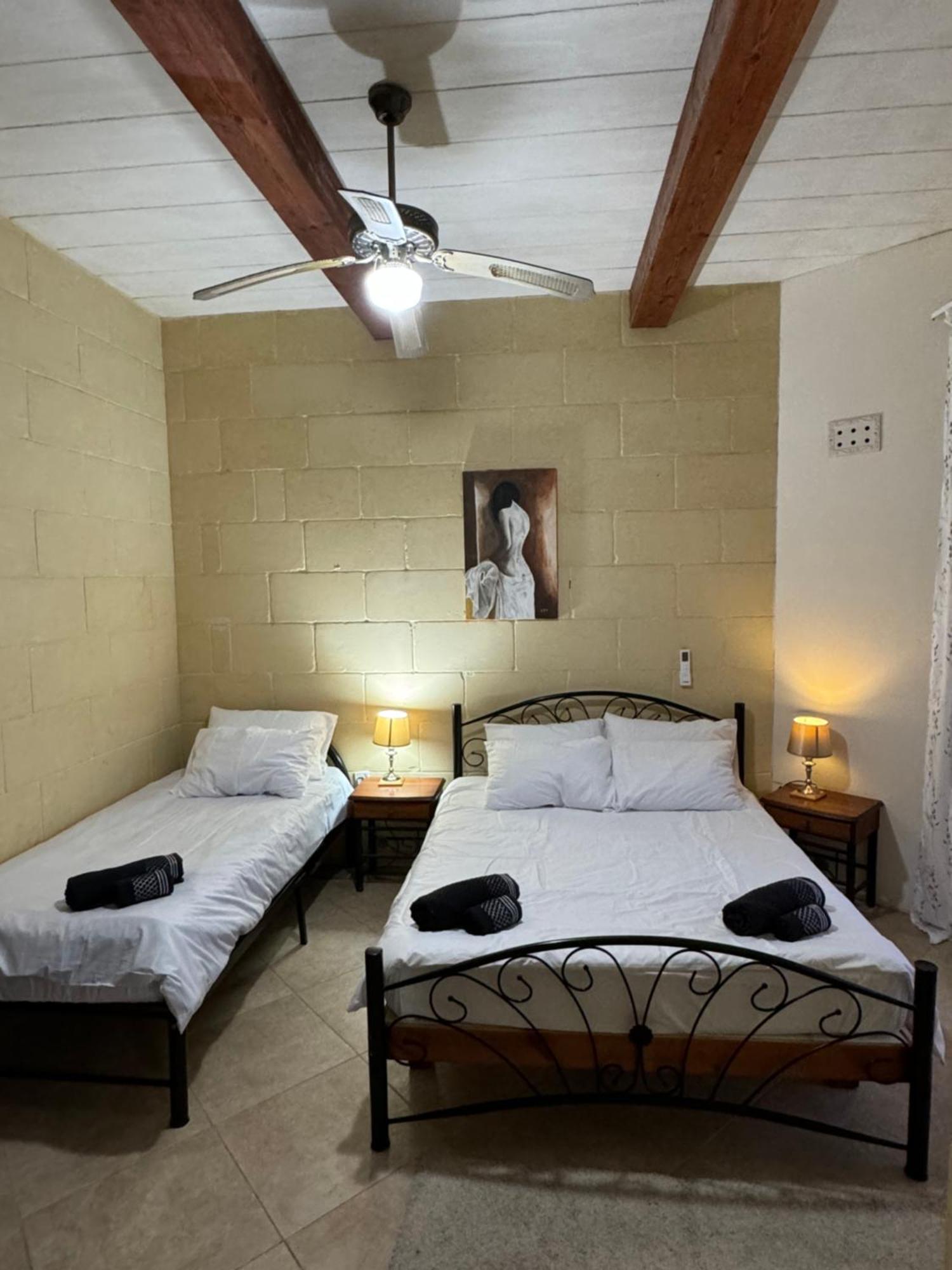 Tal-Bir Farmhouse Hotel Nadur Bagian luar foto