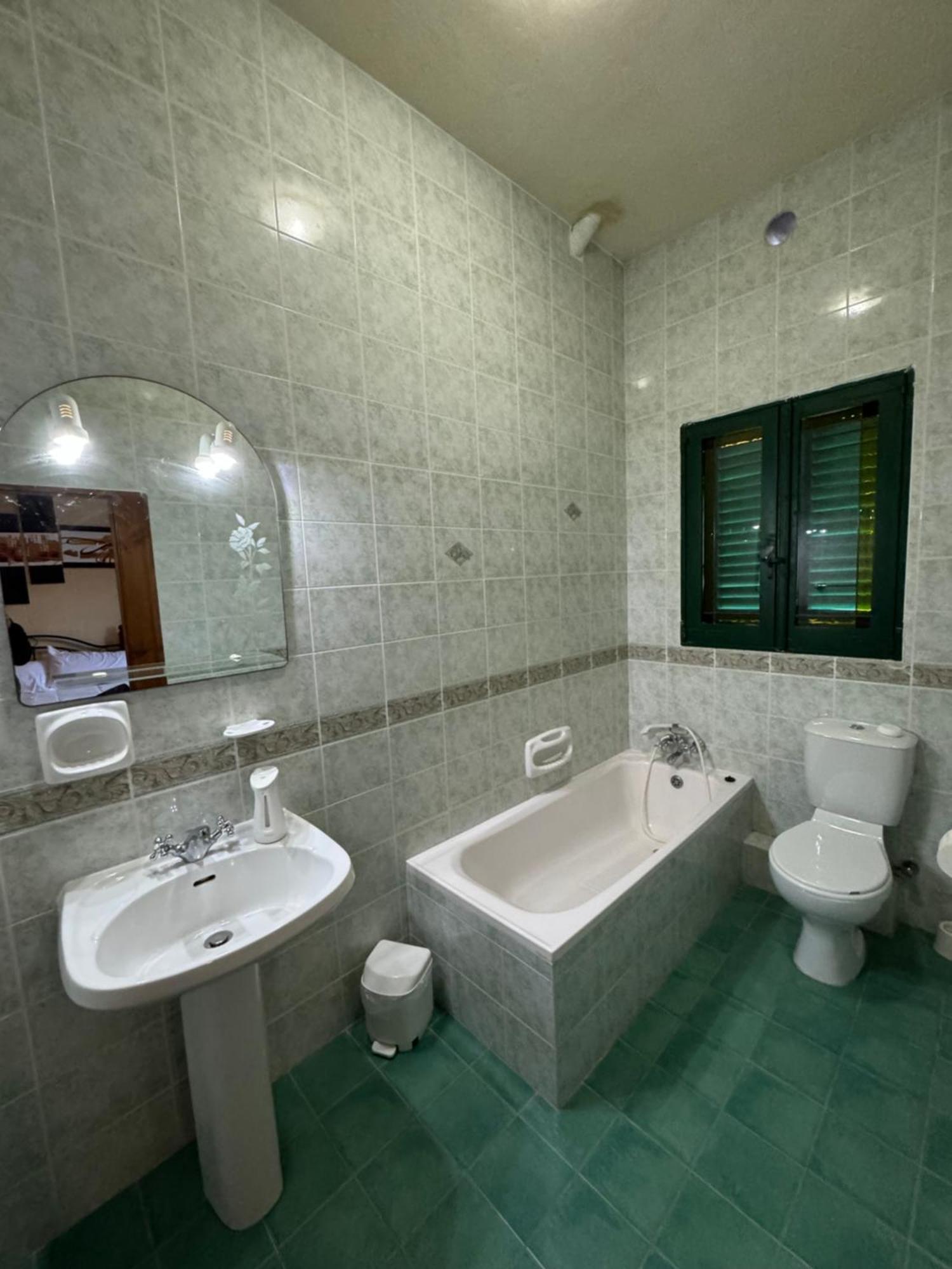 Tal-Bir Farmhouse Hotel Nadur Bagian luar foto
