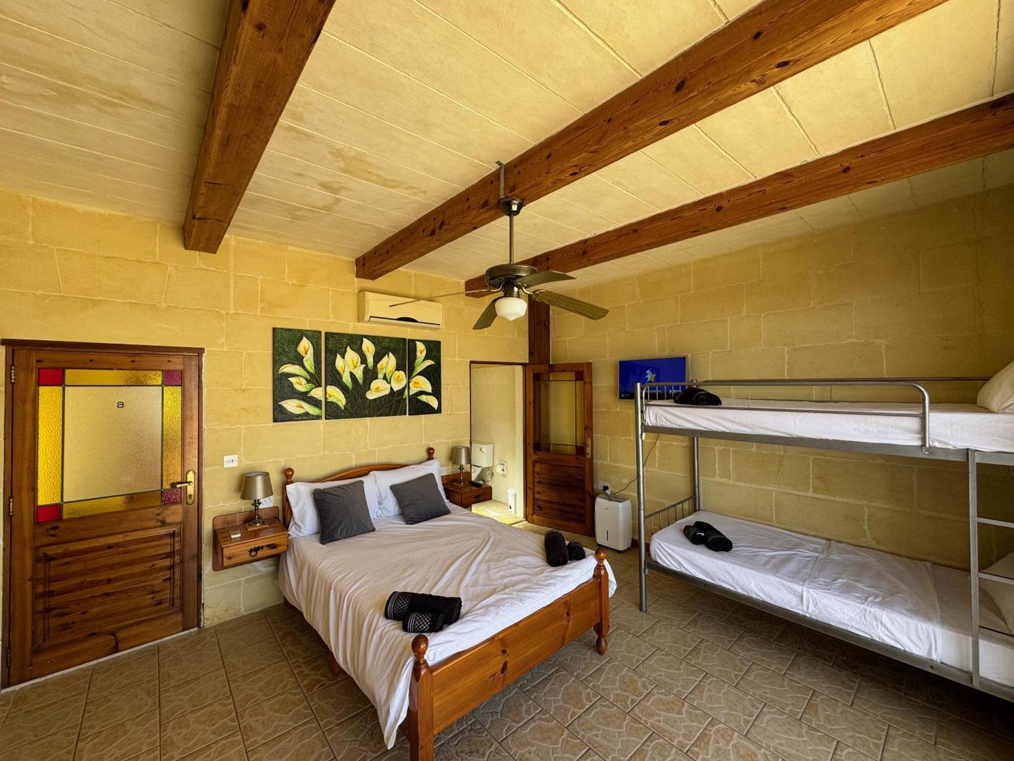 Tal-Bir Farmhouse Hotel Nadur Bagian luar foto